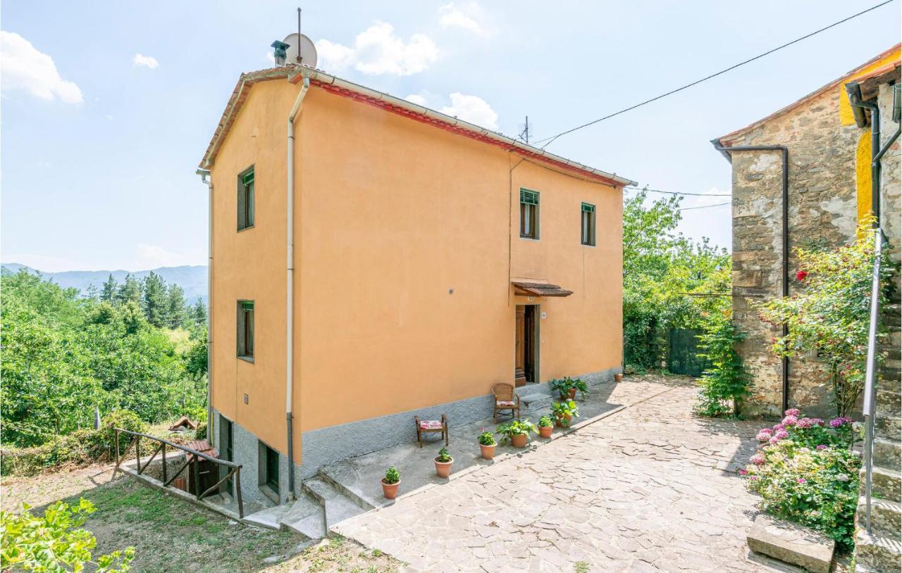 Stunning Home In Longoio With Kitchen Monti di Villa Buitenkant foto