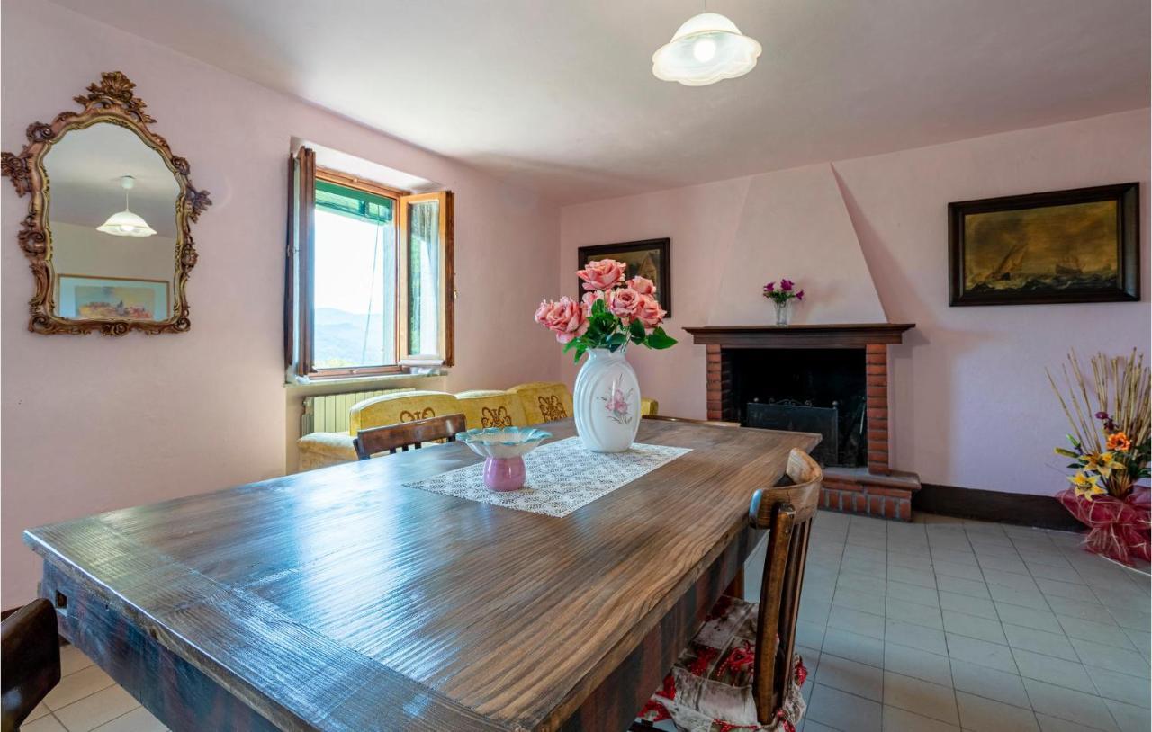 Stunning Home In Longoio With Kitchen Monti di Villa Buitenkant foto